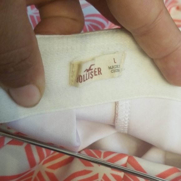 Hollister pleated skirt - Picture 5 of 5